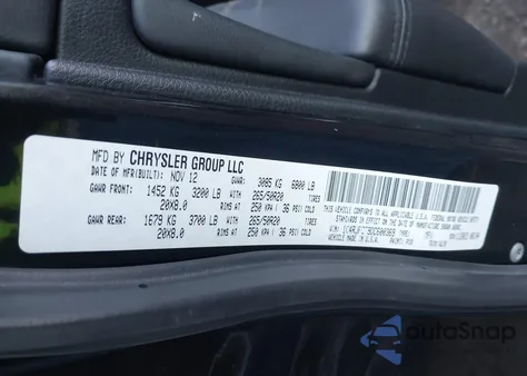 2013 Jeep Grand Cherokee Overland z USA, uszkodzony, nr VIN 1C4RJFCT9DC600369